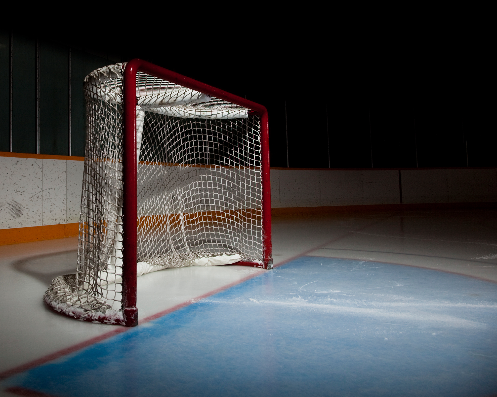 Hockey net without a goalie
