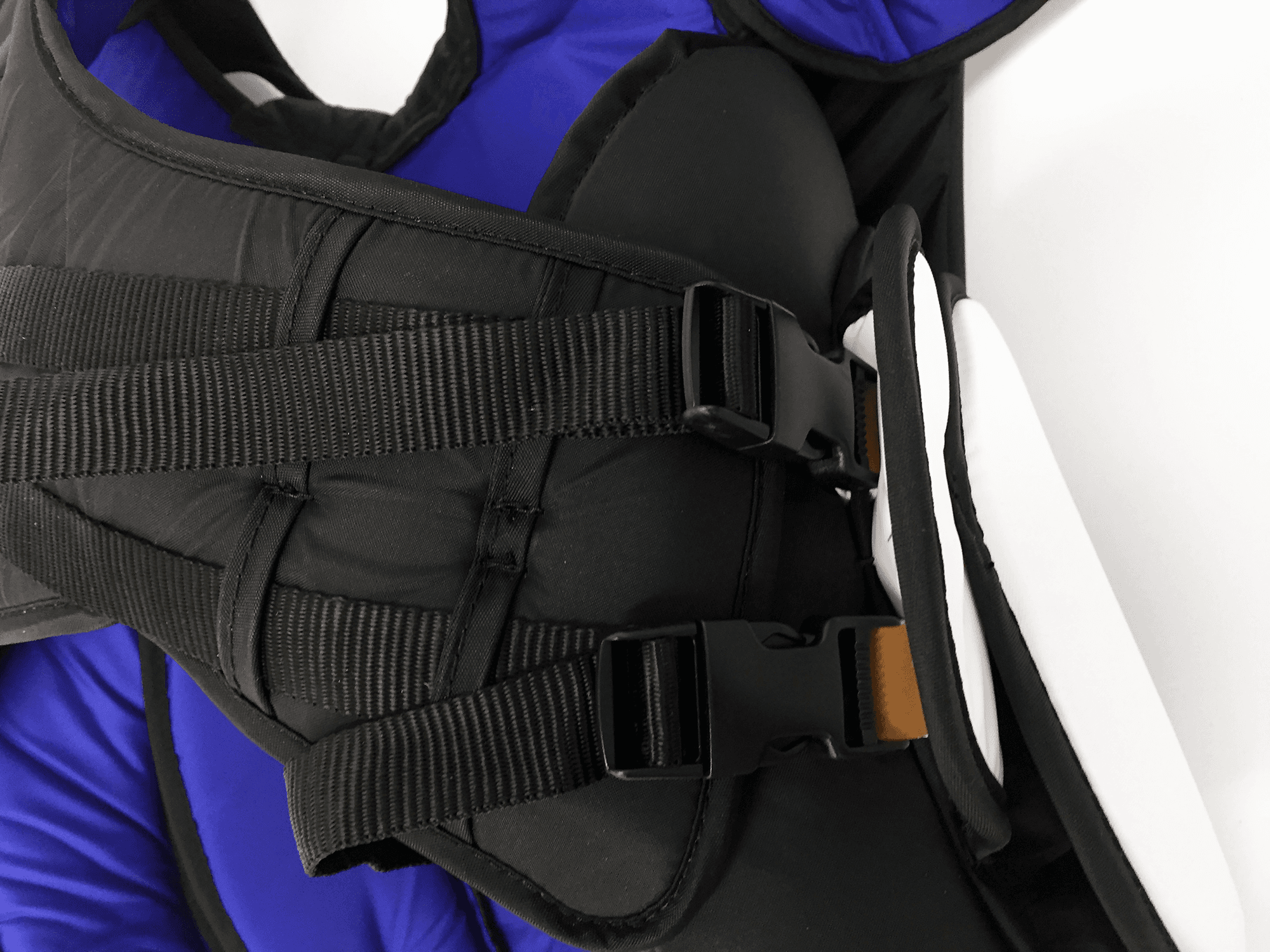 Close up of double waist straps