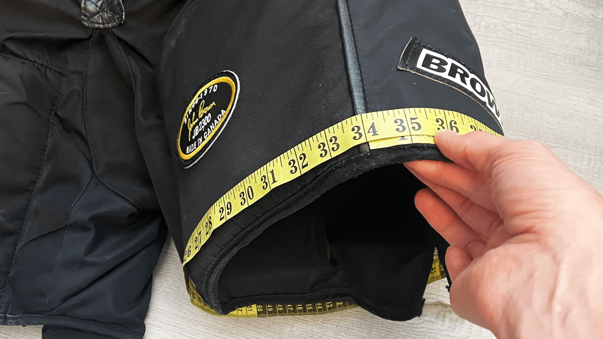 Measuring external pant leg circumference